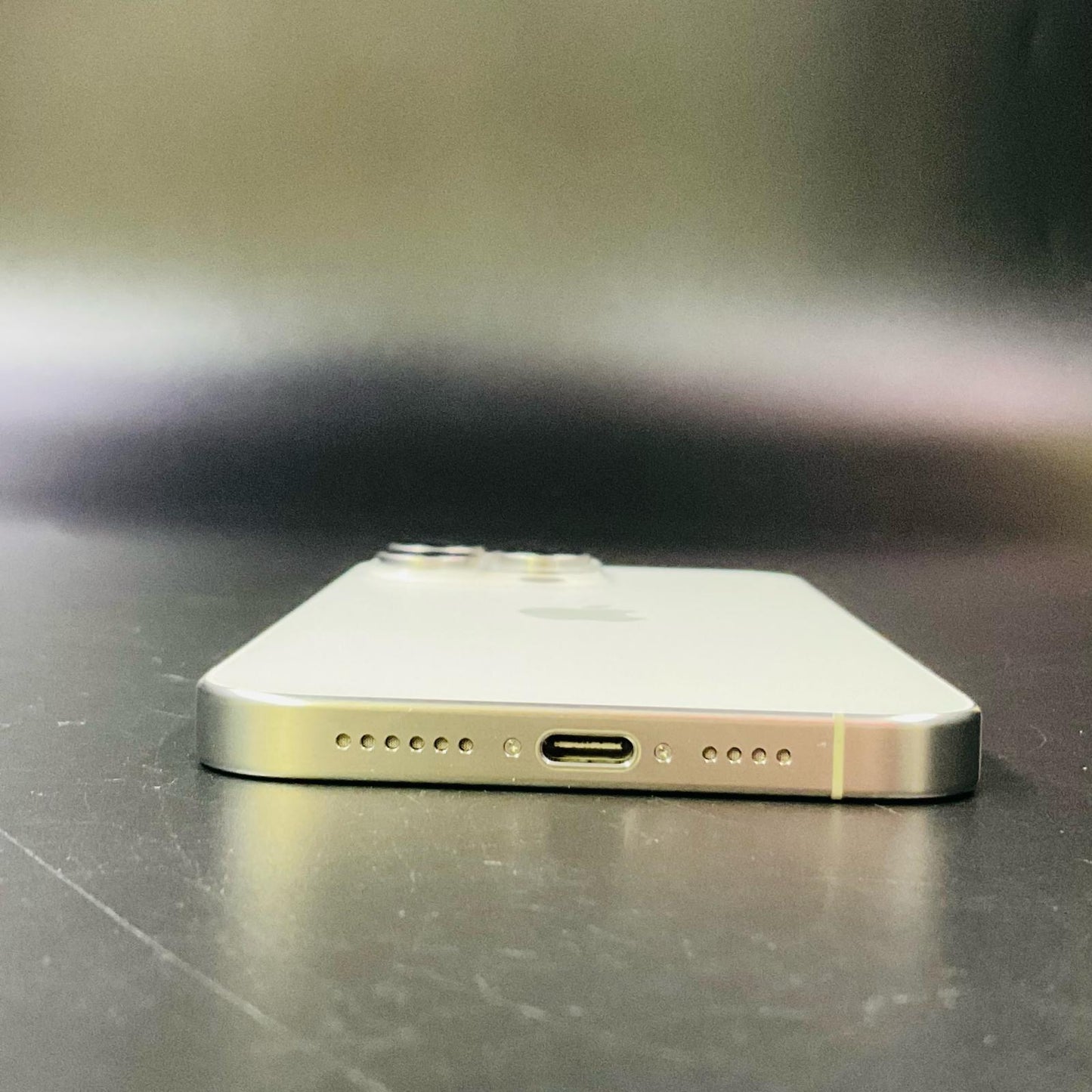 【全額返金保証】【最速発送】Apple iPhone iPhone 15 Pro Max 256GB ホワイトチタニウム docomo SIMフリー 白ロム 美品 動作確認済 88%