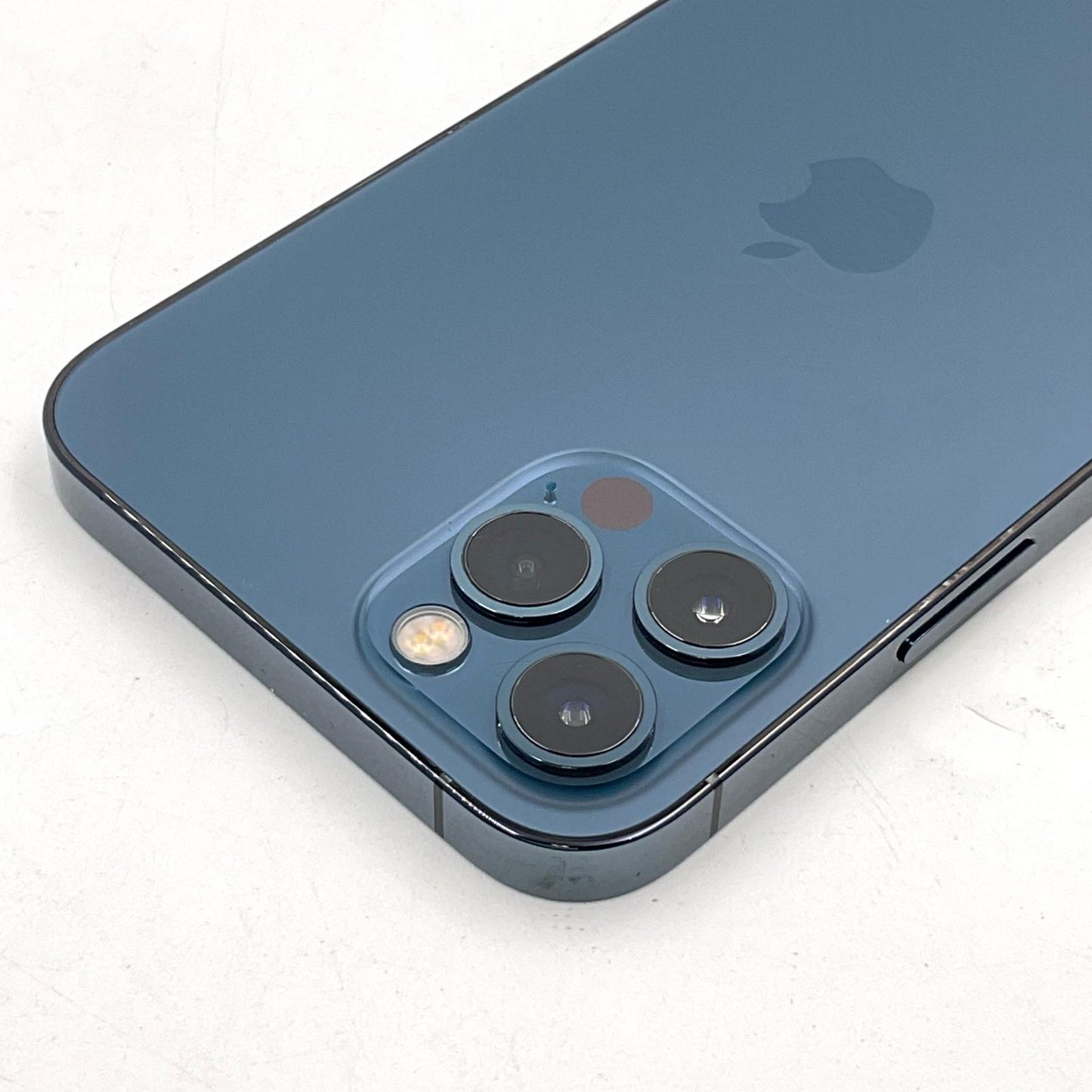 【全額返金保証】【最速発送】Apple iPhone iPhone 12 Pro 128GB パシフィックブルー au 白ロム 動作確認済 77%
