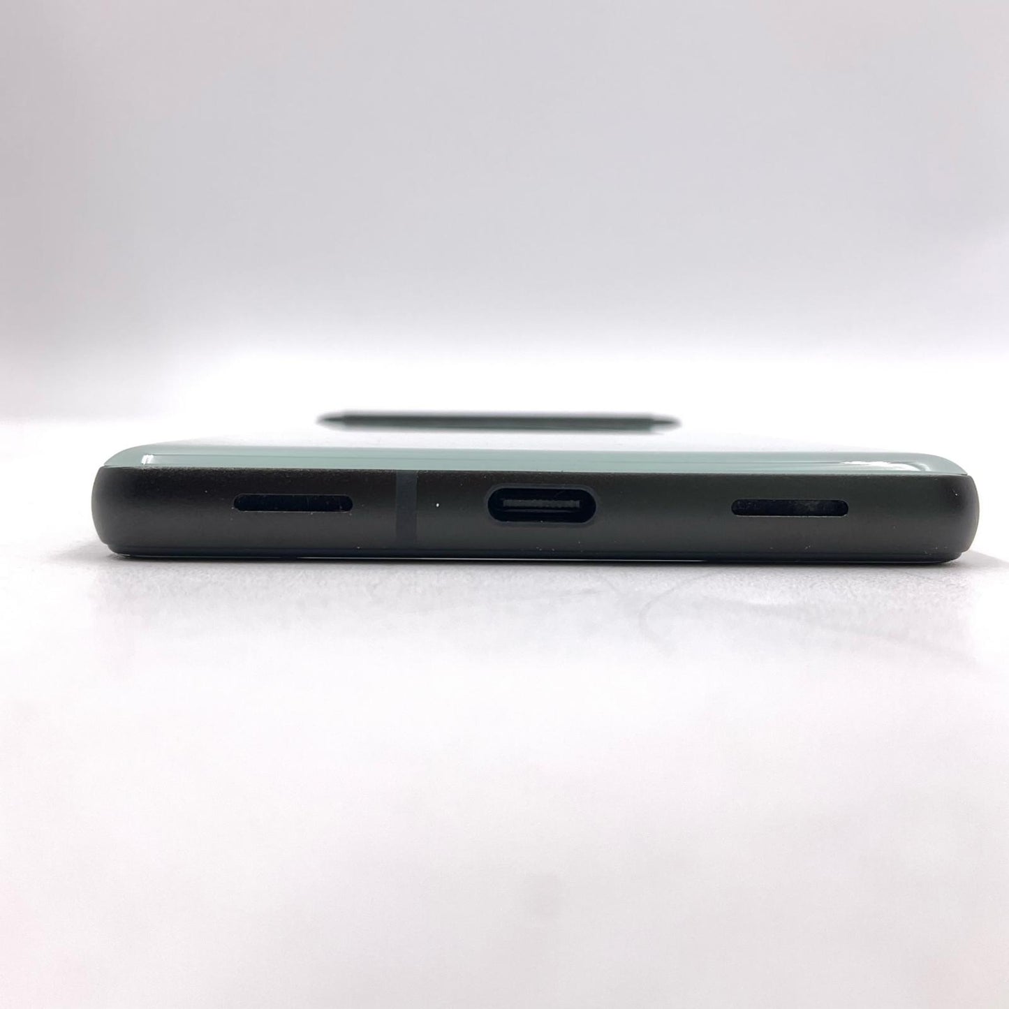 【全額返金保証】【最速発送】Google Pixel 6a 128GB Sage au SIMフリー GB17L 白ロム 美品 動作確認済