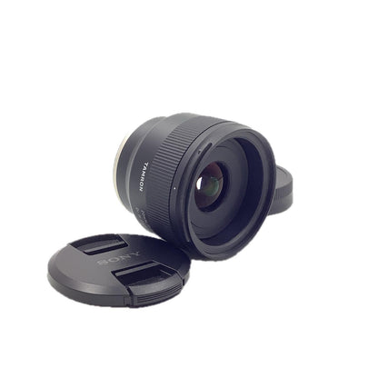 【全額返金保証】【最速発送】TAMRON 20mm F/2.8 Di III OSD M1：2 (Model F050) [SONY用] 美品 動作確認済