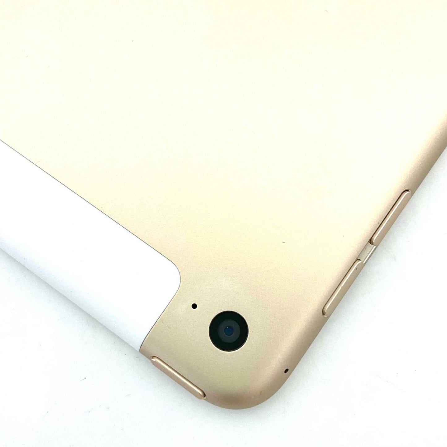 【全額返金保証】【最速発送】Apple iPad Air 9.7インチ 第2世代 64GB ゴールド WiFi+Cellular docomo 白ロム 美品 動作確認済