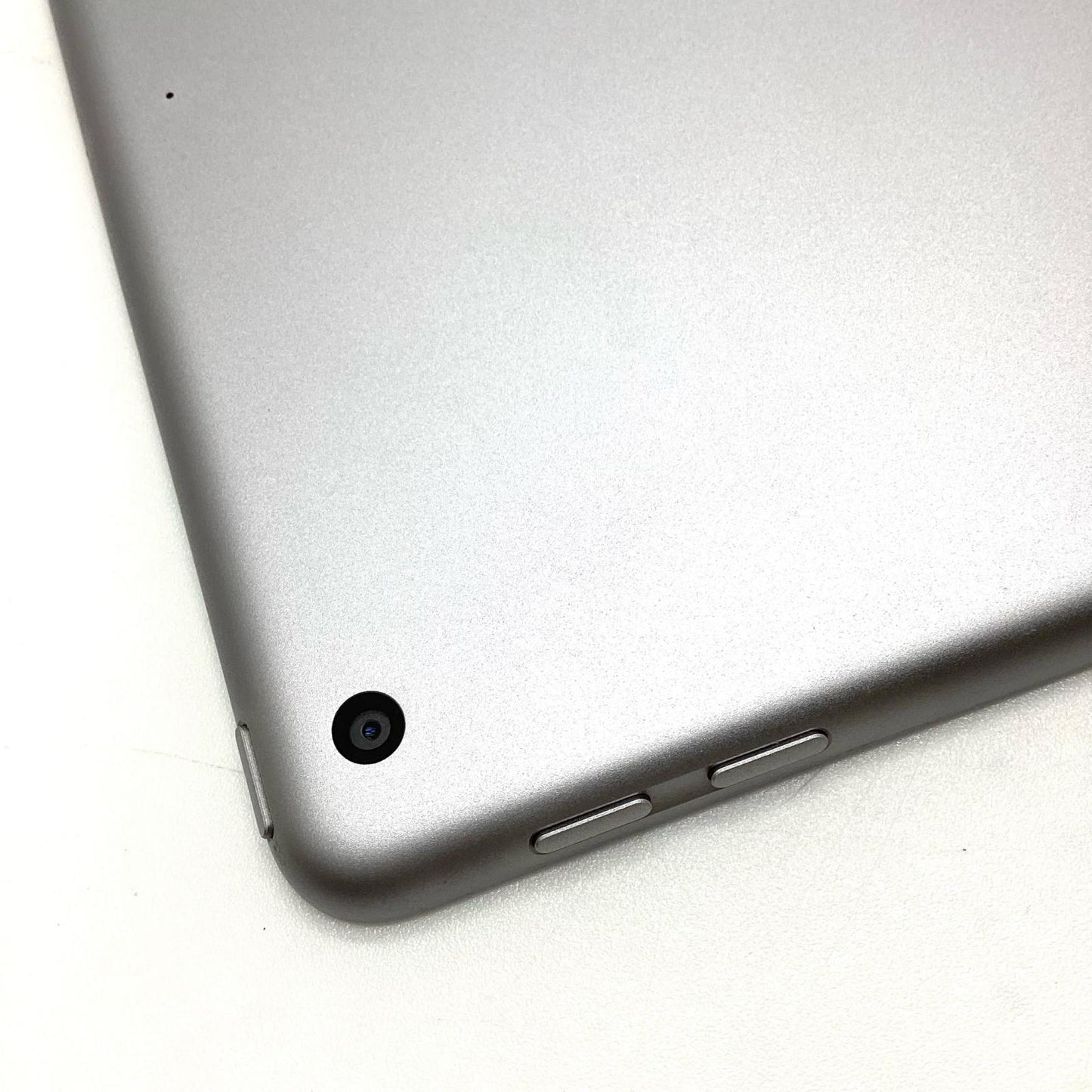 【全額返金保証】【最速発送】Apple iPad iPad 9.7インチ 第5世代 128GB スペースグレイ Wi-Fi 動作確認済