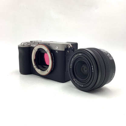 【全額返金保証】【最速発送】Sony デジタル一眼 α7C ILCE-7CL ズームレンズキット [シルバー] 美品 動作確認済