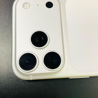 【全額返金保証】【最速発送】Apple iPhone iPhone 17 Pro Max 256GB シルバー SIMフリー 白ロム 超美品 動作確認済 100%