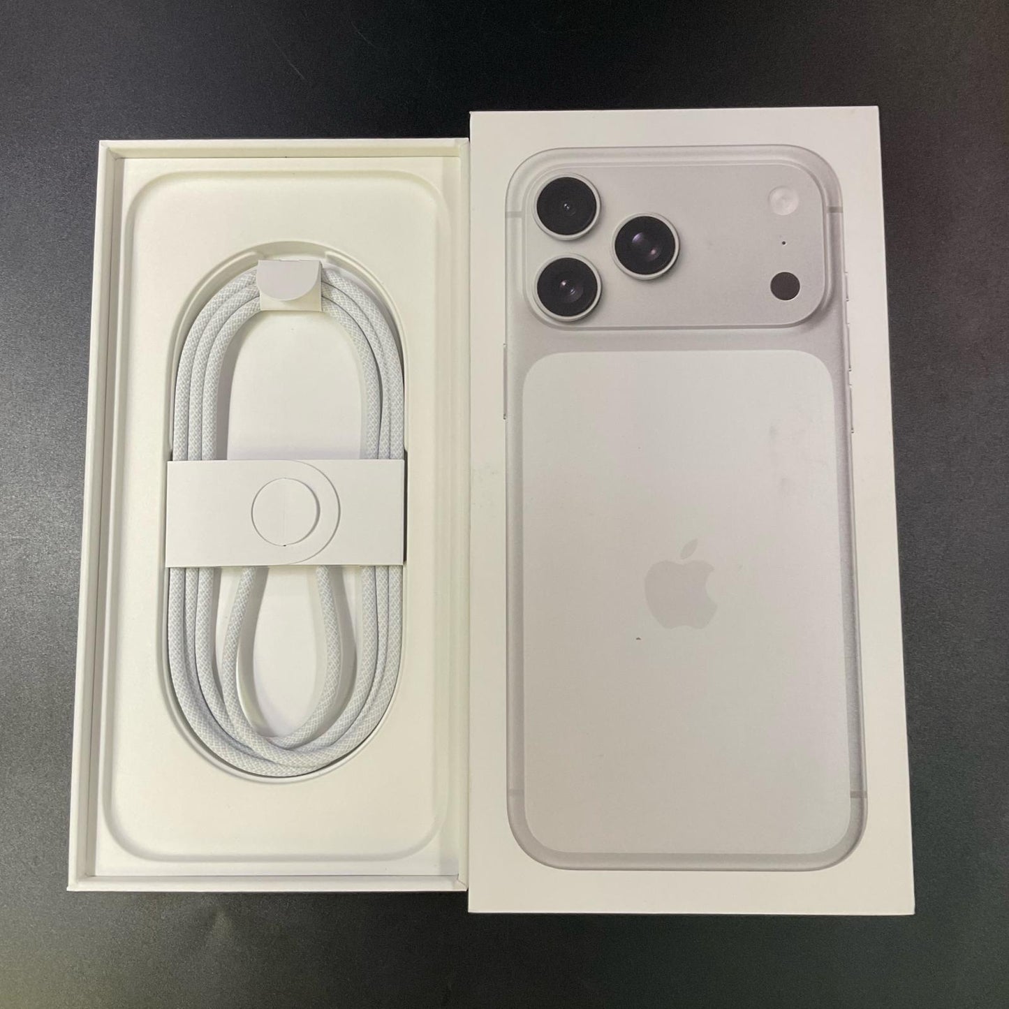 【全額返金保証】【最速発送】Apple iPhone iPhone 17 Pro Max 256GB シルバー SIMフリー 白ロム 超美品 動作確認済 100%