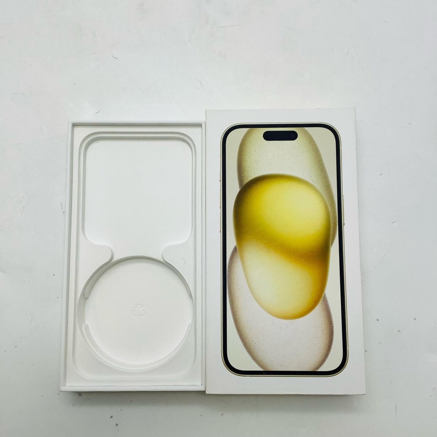 【全額返金保証】【最速発送】Apple iPhone iPhone 15 128GB イエロー Softbank SIMフリー 白ロム 美品 動作確認済 91%