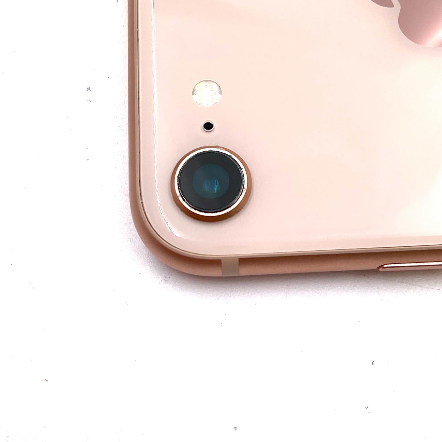 【全額返金保証】【最速発送】Apple iPhone iPhone 8 64GB ピンク docomo 白ロム 動作確認済 83%