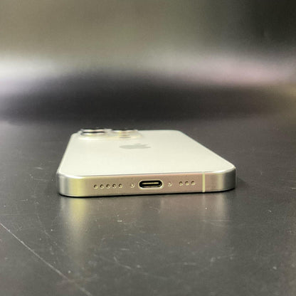 【全額返金保証】【最速発送】Apple iPhone iPhone 15 Pro 128GB スペースグレイ Softbank 白ロム 美品 動作確認済 84%
