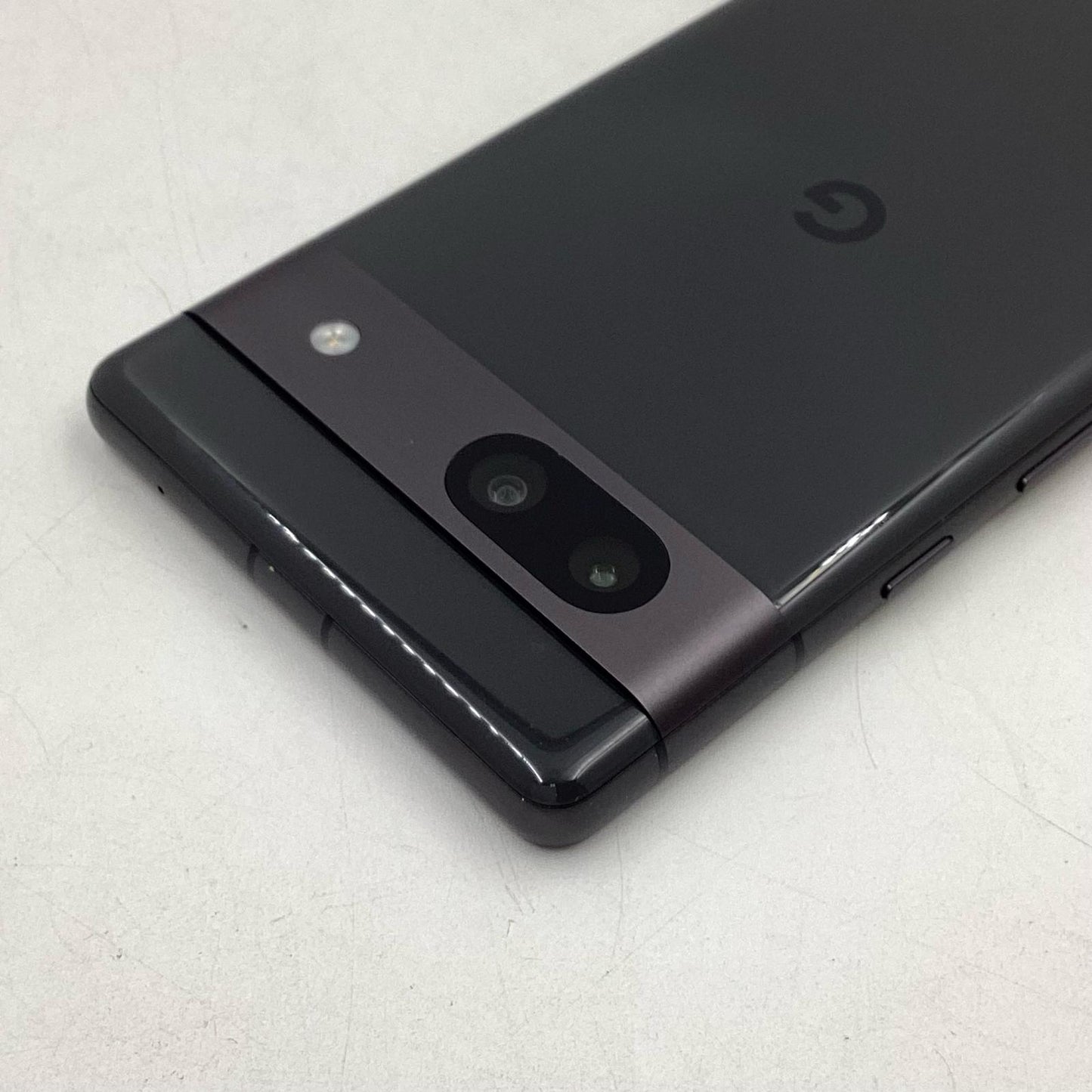【全額返金保証】【最速発送】Google Pixel 7a 128GB Charcoal docomo G82U8 白ロム 美品 動作確認済