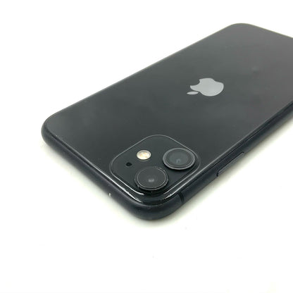 【全額返金保証】【最速発送】Apple iPhone iPhone 11 128GB ブラック docomo 白ロム 動作確認済 74%
