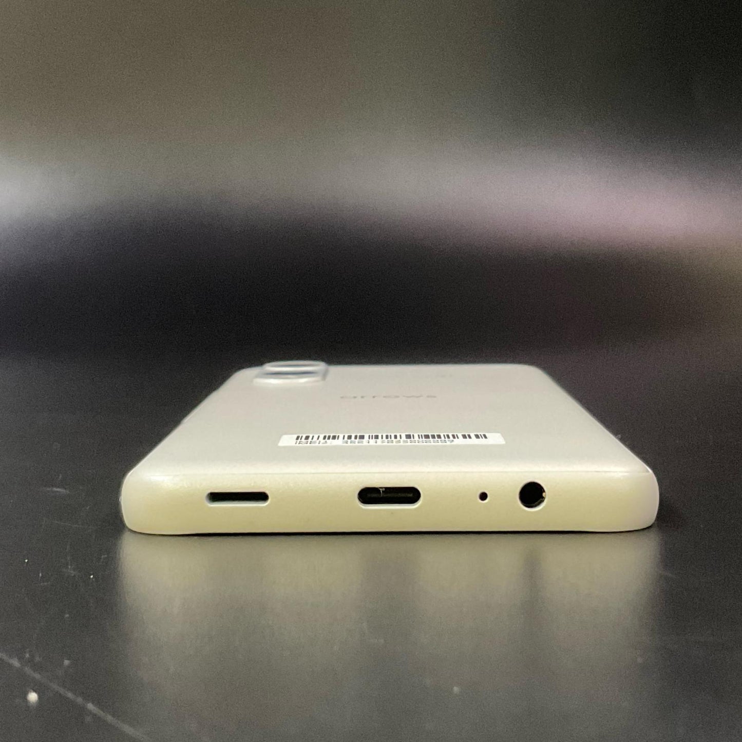 【全額返金保証】【最速発送】富士通 arrows We2 64GB ミストホワイト Softbank 白ロム 超美品 動作確認済