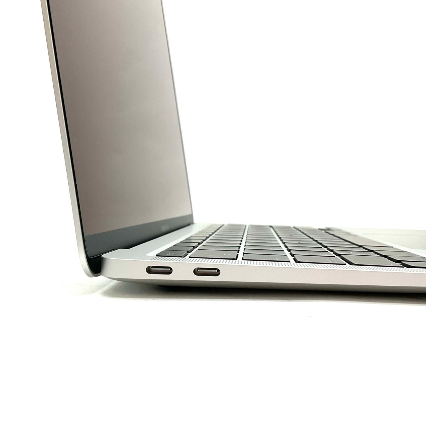 【最速発送】Apple MacBook Air 13.3インチ 2020 Apple M1 8GB 512GB シルバー【難有】