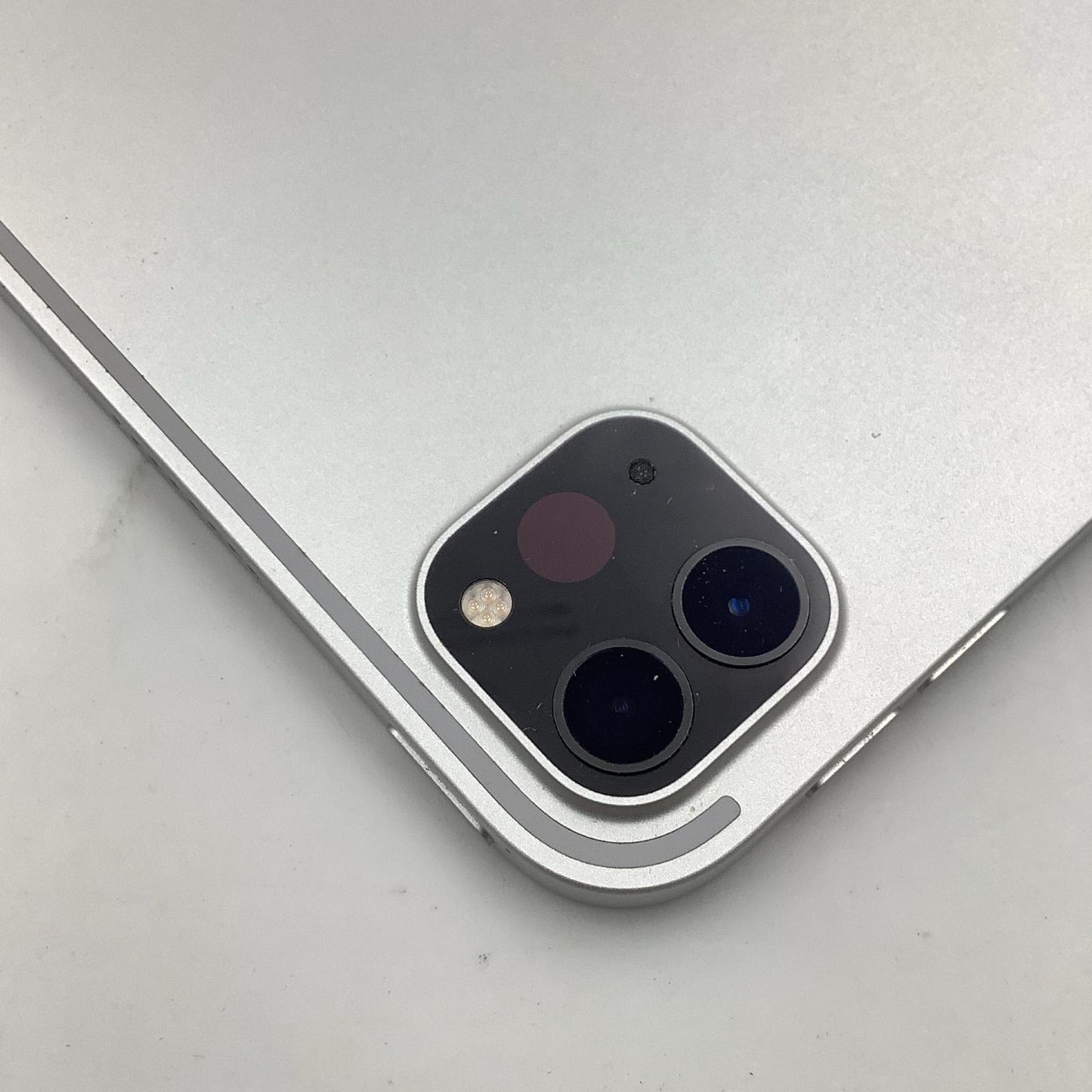 【最速発送】Apple iPad Pro 11インチ 第3世代 256GB シルバー Wi-Fi【難有】
