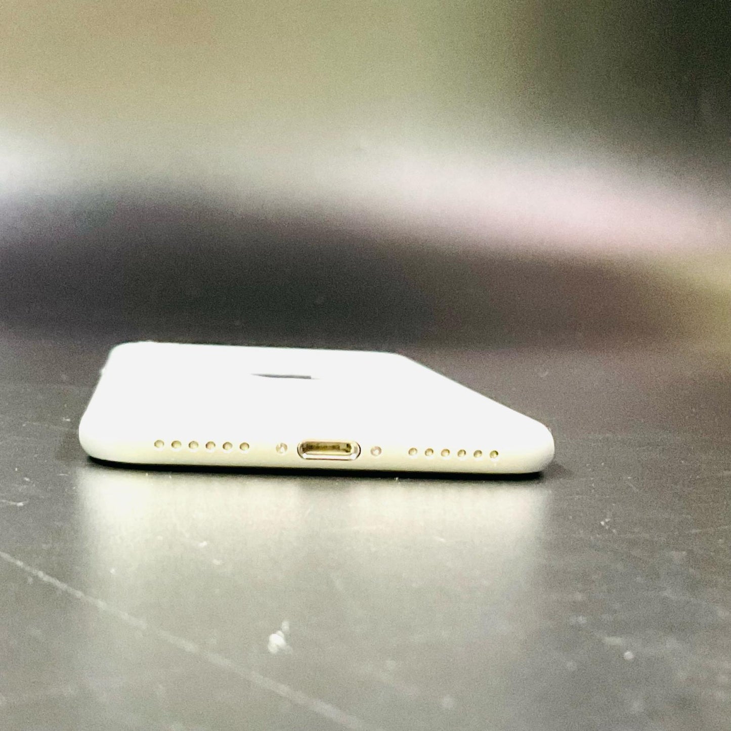 【全額返金保証】【最速発送】Apple iPhone iPhone SE（第2世代） 128GB ホワイト SIMフリー 白ロム 美品 動作確認済 85%