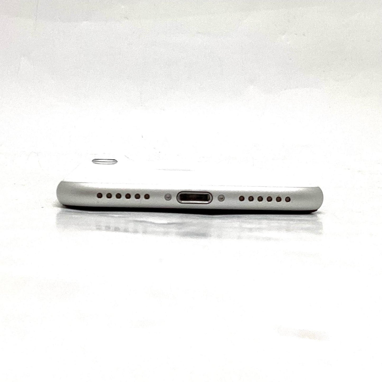 【全額返金保証】【最速発送】Apple iPhone iPhone SE（第2世代） 64GB ホワイト au 白ロム 動作確認済 100%