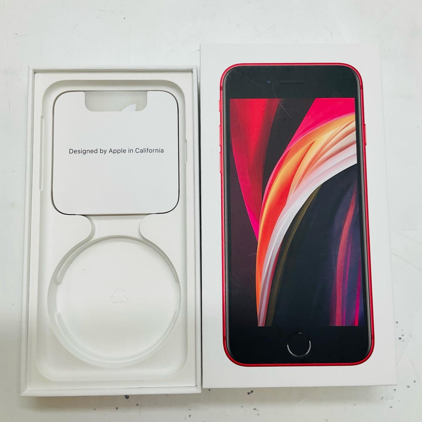 【全額返金保証】【最速発送】Apple iPhone iPhone SE（第2世代） 64GB プロダクトレッド 白ロム 美品 動作確認済 88%
