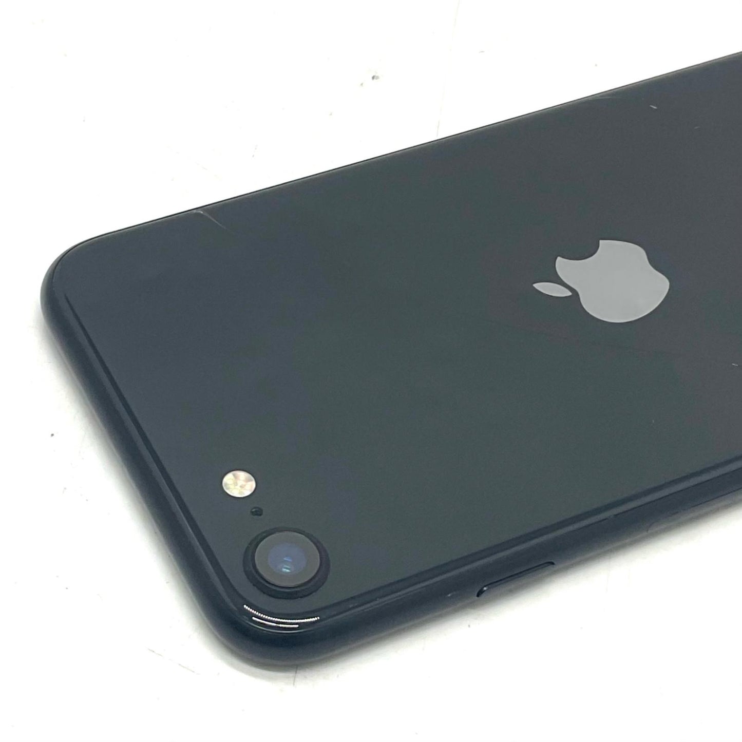 【最速発送】Apple iPhone iPhone SE（第2世代） 64GB ブラック 白ロム【難有】 77%