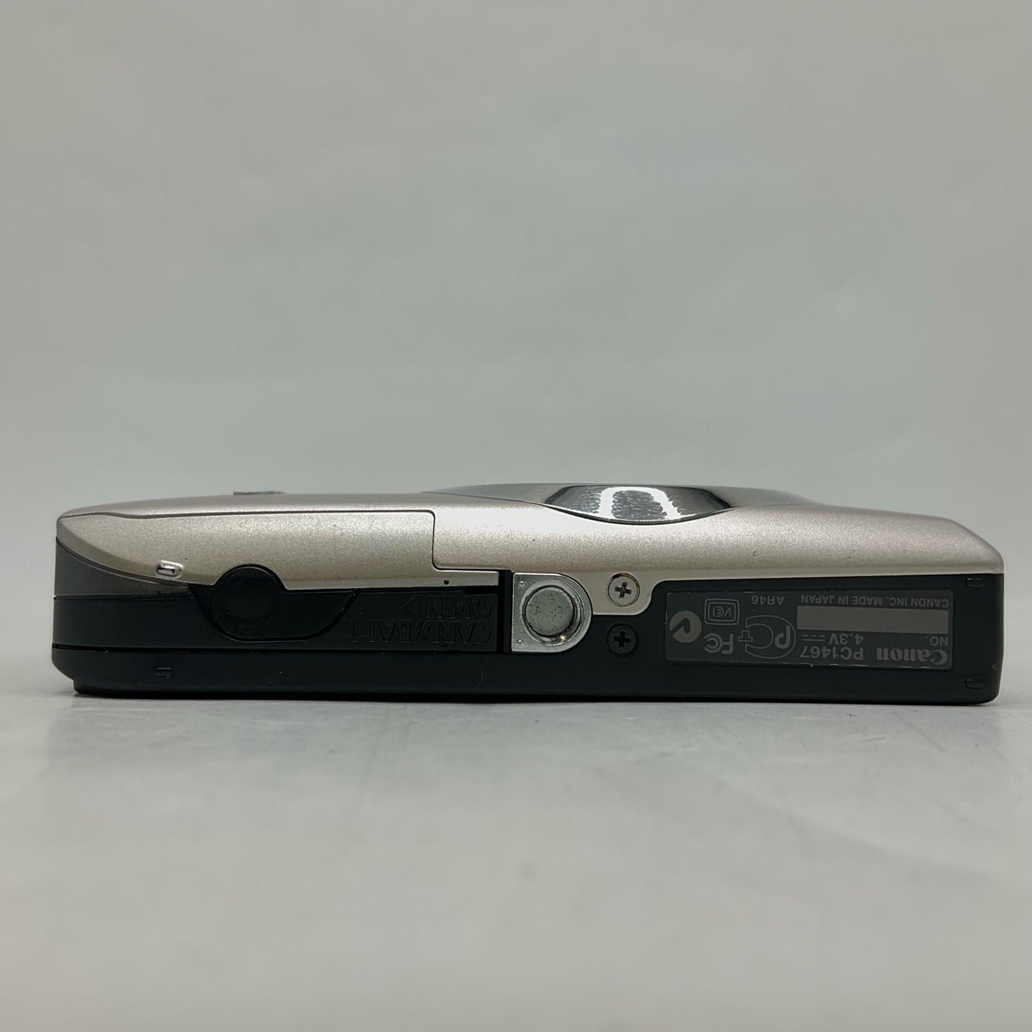【全額返金保証】【最速発送】Canon コンパクトデジタルカメラ IXY 10S [シルバー] 美品 動作確認済