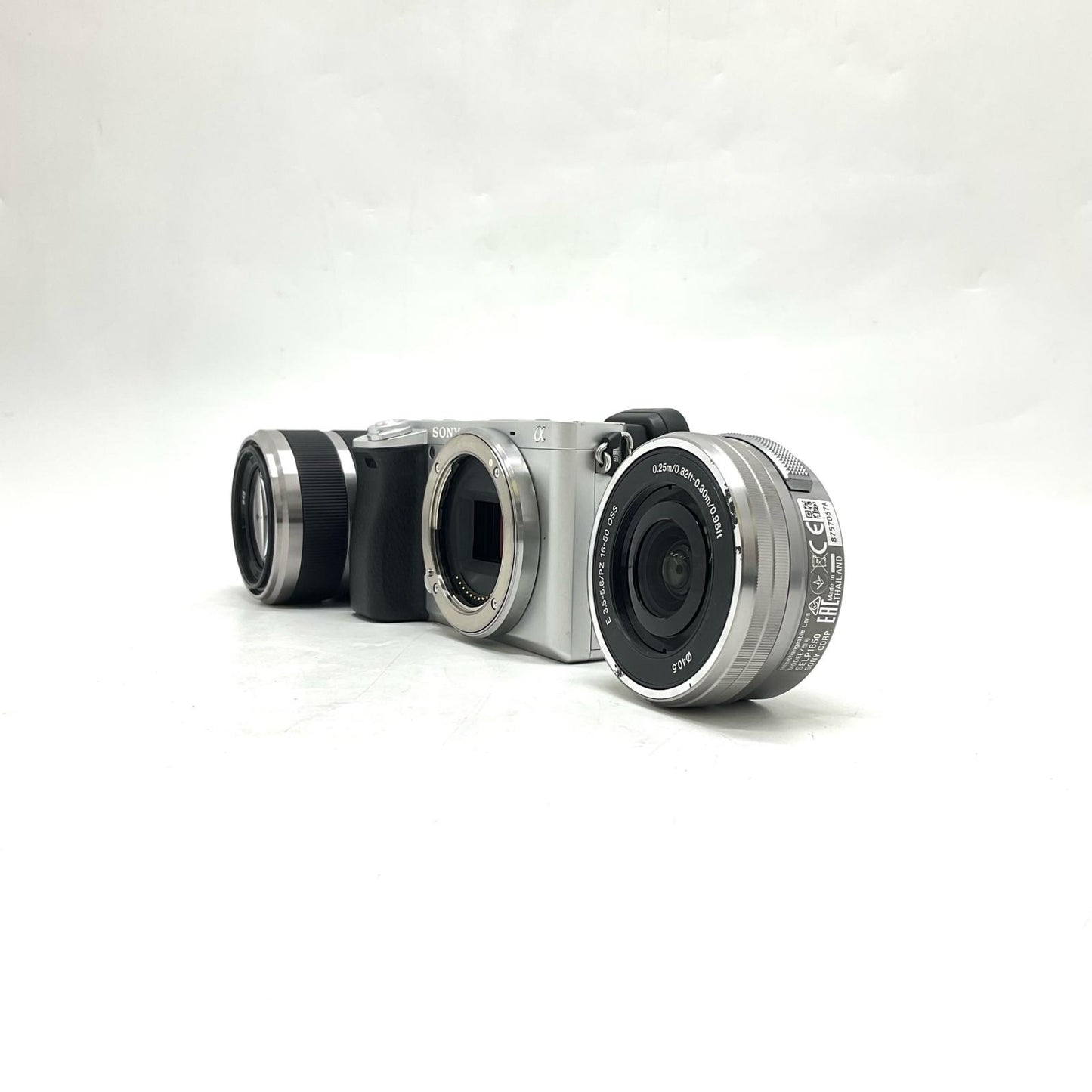 【全額返金保証】【最速発送】Sony デジタル一眼 α6400 ILCE-6400Y ダブルズームレンズキット [シルバー] 美品 動作確認済