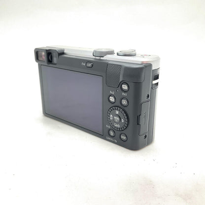 【全額返金保証】【最速発送】Panasonic コンパクトデジタルカメラ LUMIX DMC-TZ85 シルバー 美品 動作確認済