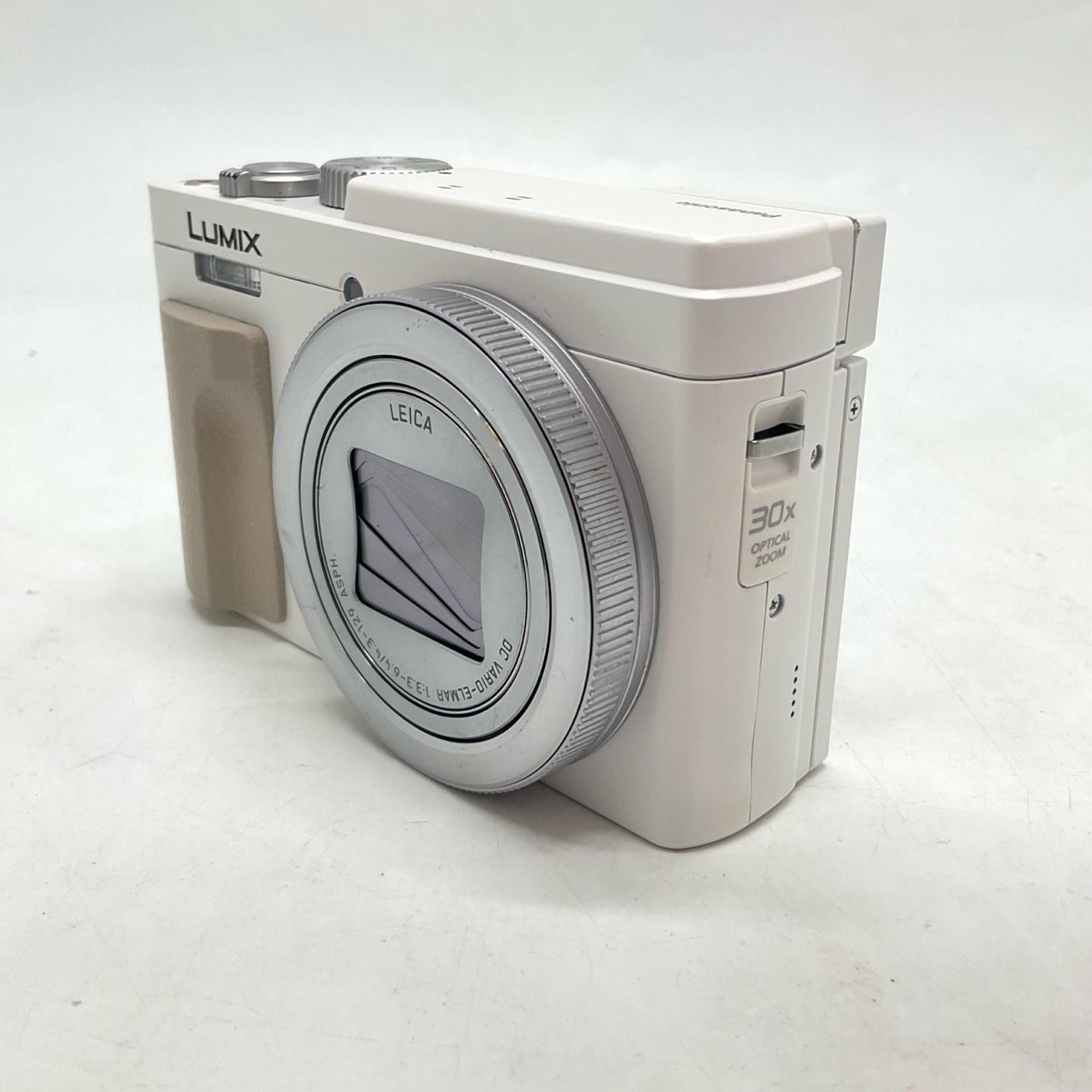 【最速発送】Panasonic コンパクトデジタルカメラ LUMIX DC-TZ95D ホワイト【難有】