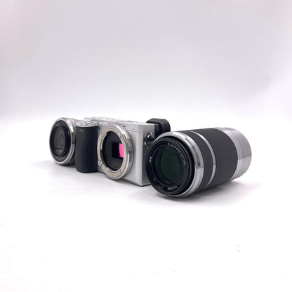 【全額返金保証】【最速発送】Sony デジタル一眼 α6400 ILCE-6400Y ダブルズームレンズキット [シルバー] 美品 動作確認済