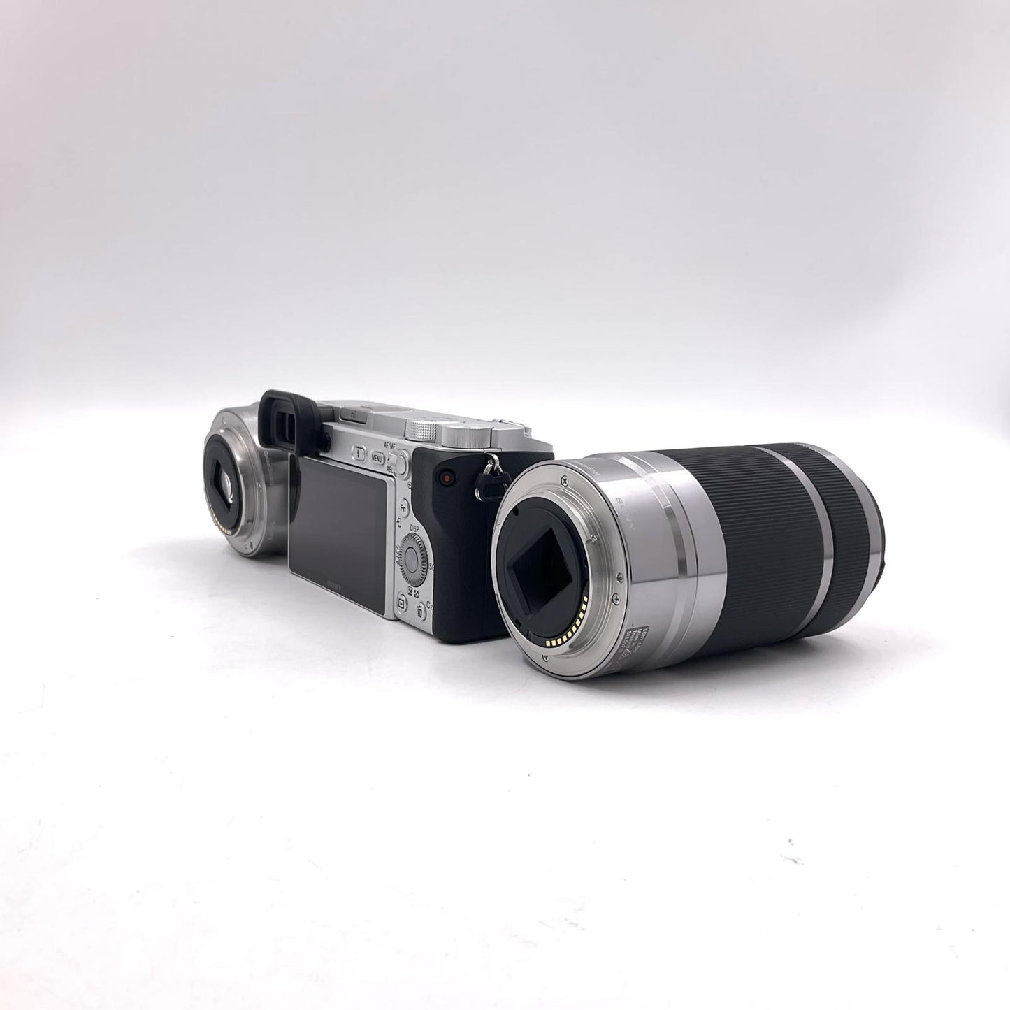 【全額返金保証】【最速発送】Sony デジタル一眼 α6400 ILCE-6400Y ダブルズームレンズキット [シルバー] 美品 動作確認済