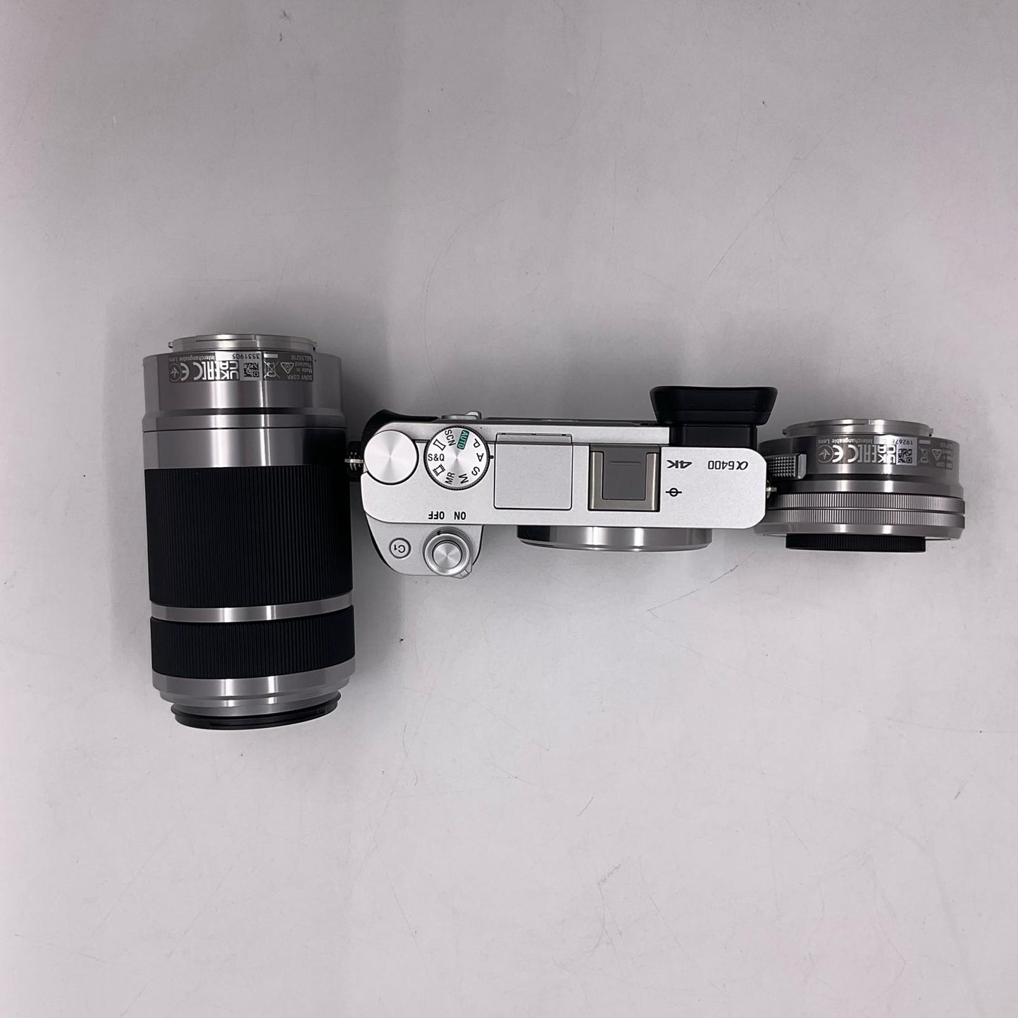 【全額返金保証】【最速発送】Sony デジタル一眼 α6400 ILCE-6400Y ダブルズームレンズキット [シルバー] 美品 動作確認済