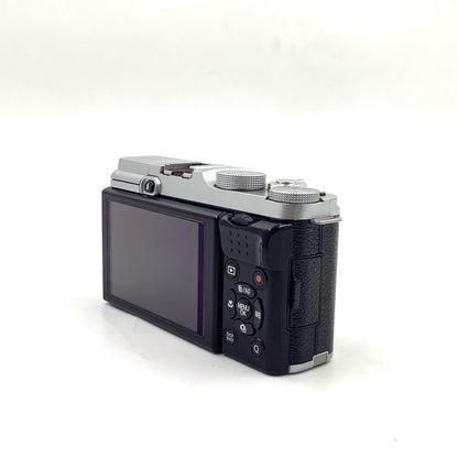 【全額返金保証】【最速発送】FUJIFILM デジタル一眼 X-M1 美品 動作確認済