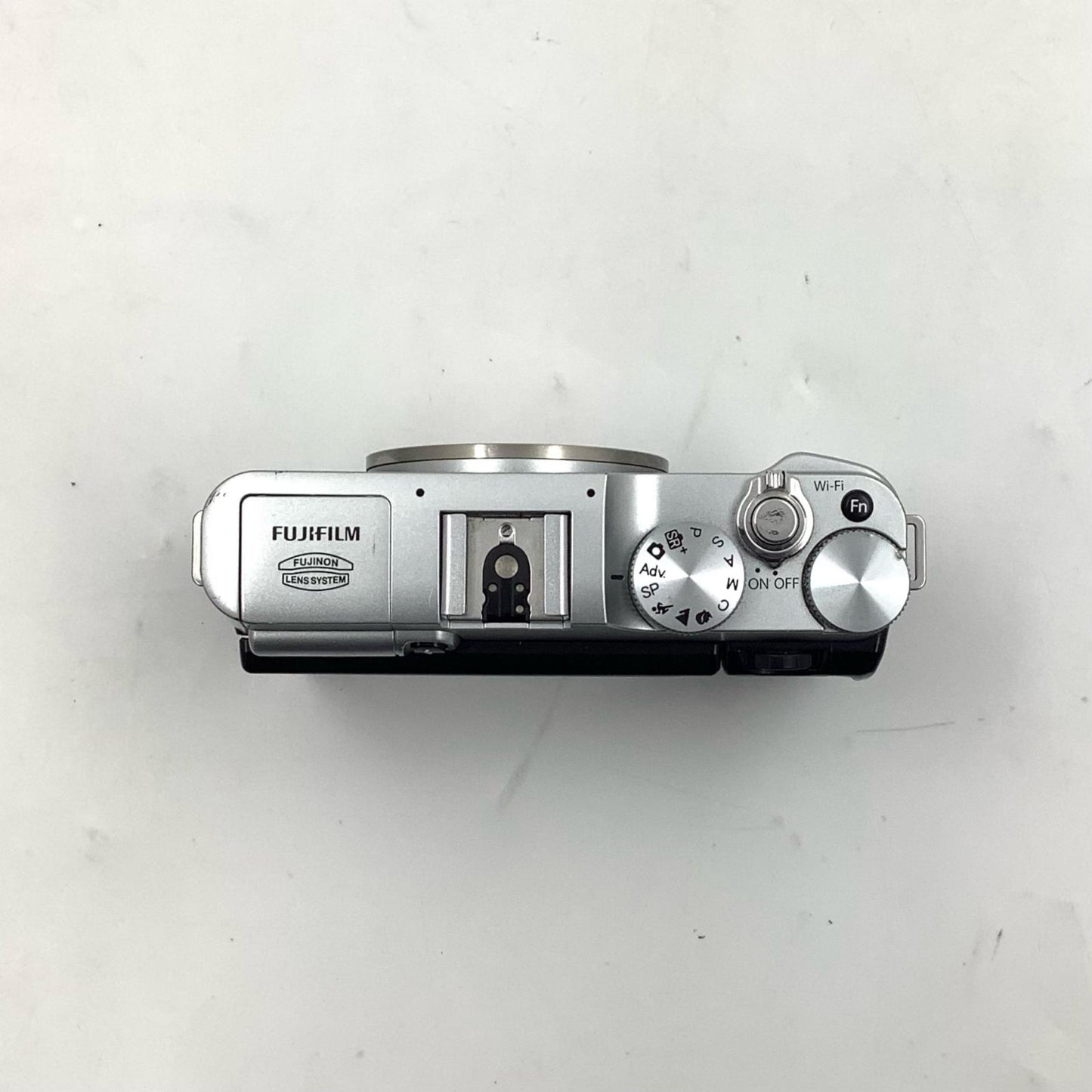 【全額返金保証】【最速発送】FUJIFILM デジタル一眼 X-M1 美品 動作確認済