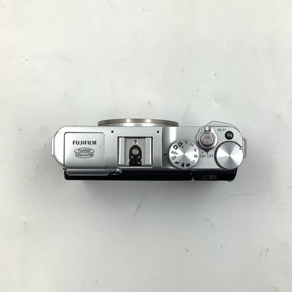 【全額返金保証】【最速発送】FUJIFILM デジタル一眼 X-M1 美品 動作確認済