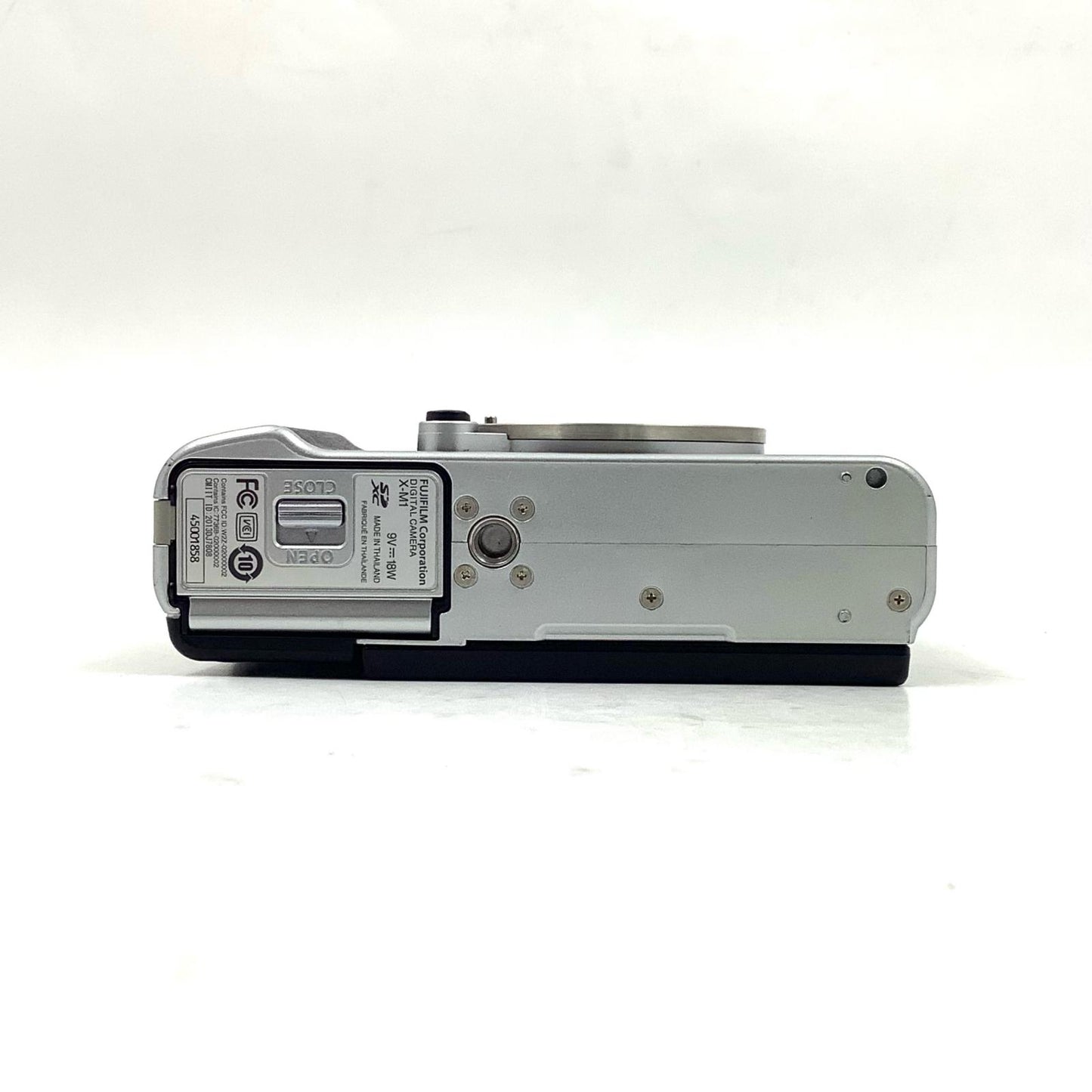 【全額返金保証】【最速発送】FUJIFILM デジタル一眼 X-M1 美品 動作確認済