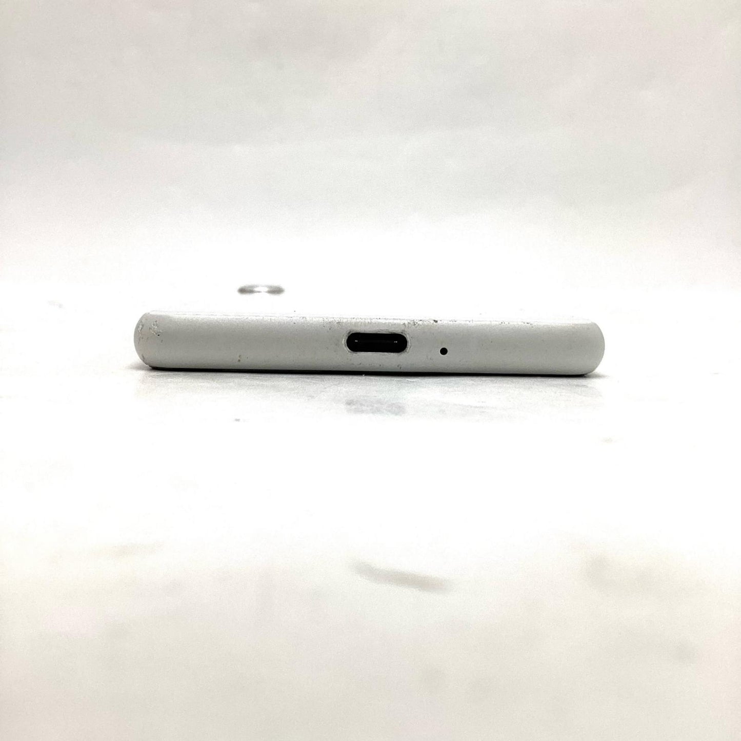 【全額返金保証】【最速発送】Sony Xperia 10　Ⅱ 64GB ホワイト docomo SO-41A 白ロム 美品 動作確認済