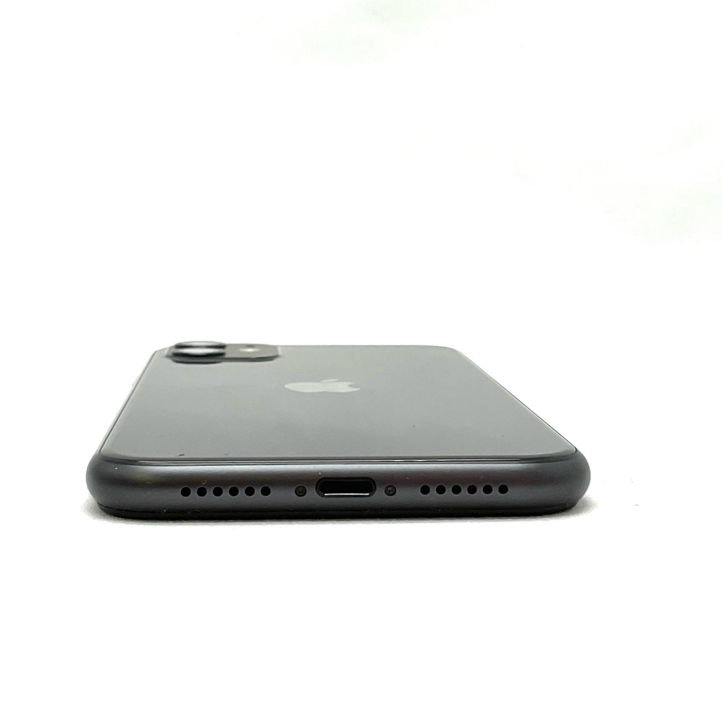 【最速発送】Apple iPhone iPhone 11 128GB ブラック docomo 白ロム【難有】 83%