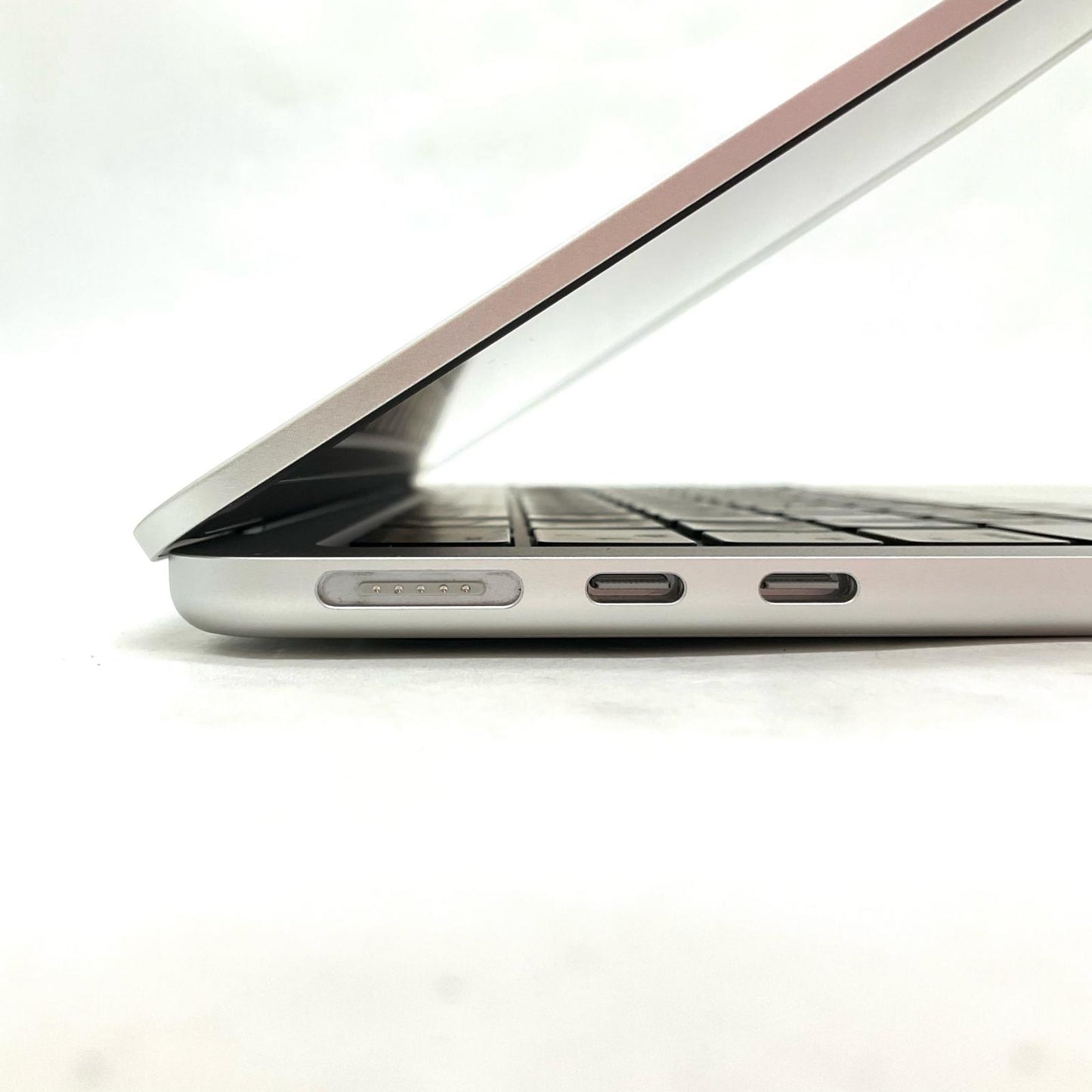 【全額返金保証】【最速発送】Apple MacBook Air 13.6インチ 2025 Apple M4 16GB 256GB シルバー 100% 美品 動作確認済