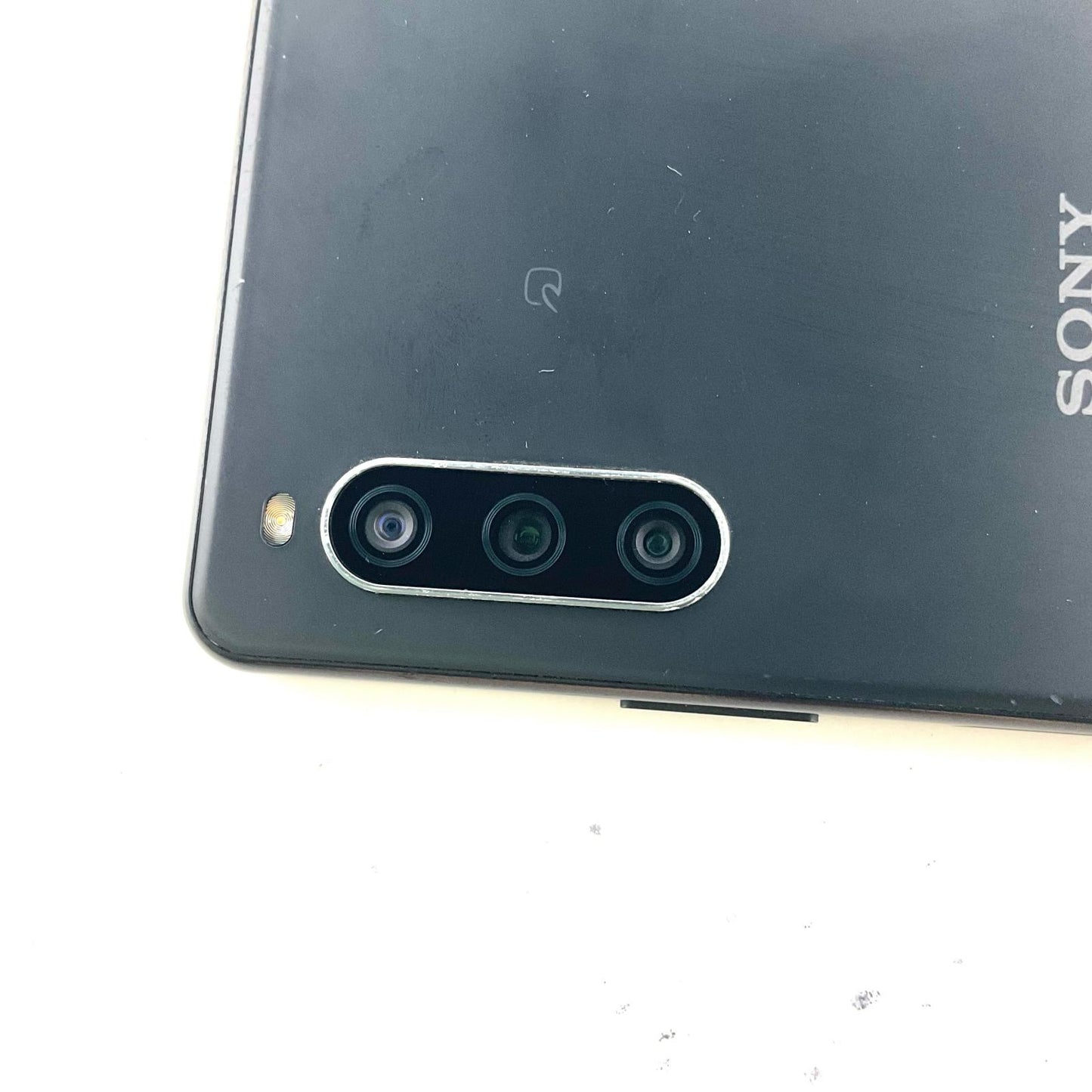 【最速発送】 Xperia 10 IV 128GB ブラック系 docomo SO-52C 白ロム【難有】