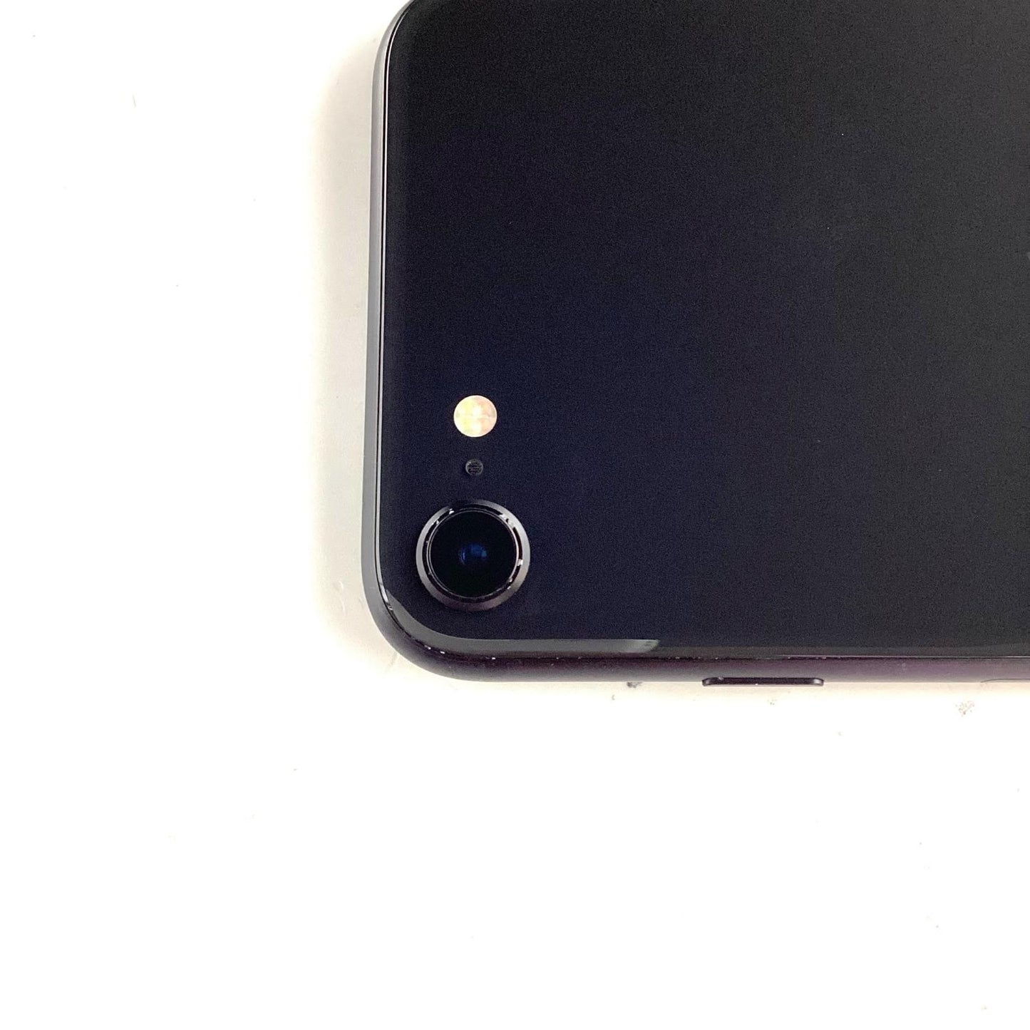 【全額返金保証】【最速発送】Apple iPhone iPhone SE（第2世代） 128GB ブラック docomo 白ロム 動作確認済 77%