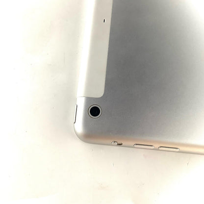 【全額返金保証】【最速発送】Apple iPad mini 7.9インチ 第2世代 32GB シルバー WiFi+Cellular docomo 白ロム 美品 動作確認済