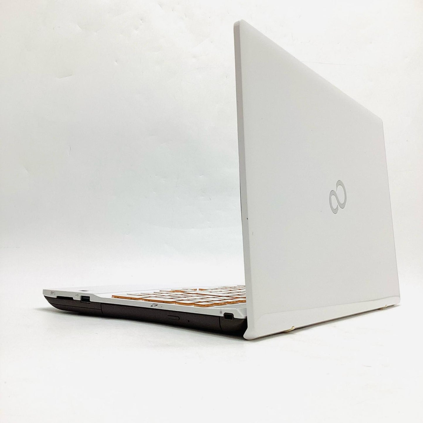 【最速発送】FUJITSU FMVA77B3WG i7-8550U 8GB SSD 128GB HDD 1TB 41.9%【難有】