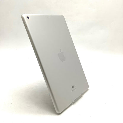 【全額返金保証】【最速発送】Apple iPad iPad 10.2インチ 第9世代 64GB シルバー Wi-Fi 美品 動作確認済