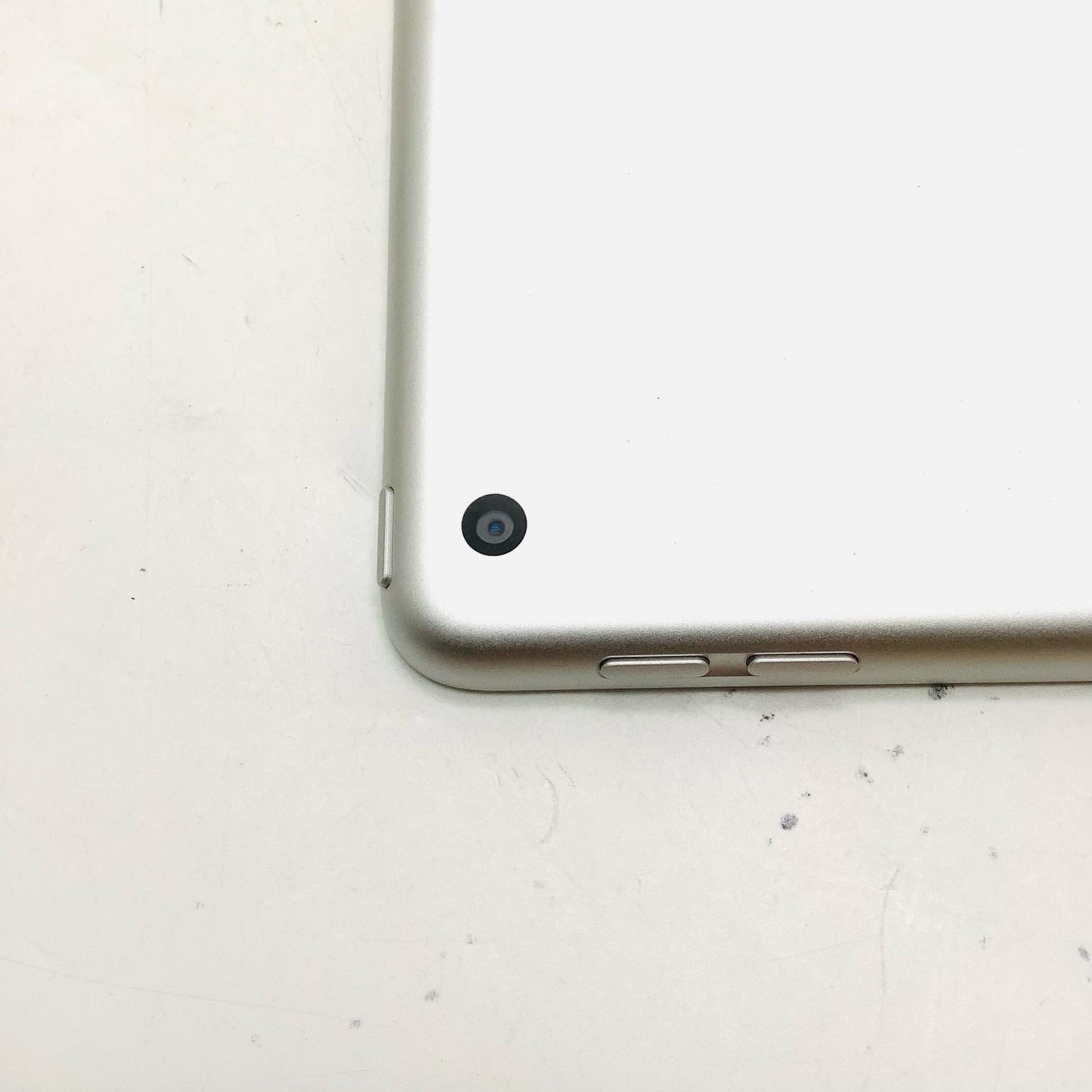 【全額返金保証】【最速発送】Apple iPad iPad 10.2インチ 第9世代 64GB シルバー Wi-Fi 美品 動作確認済