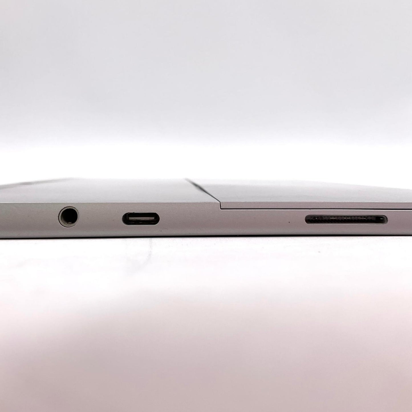 【全額返金保証】【最速発送】Microsoft Surface Go 3 8V7-00015 Pentium Gold 6500Y 1.1GHz 4GB eMMC 64GB 85% 動作確認済