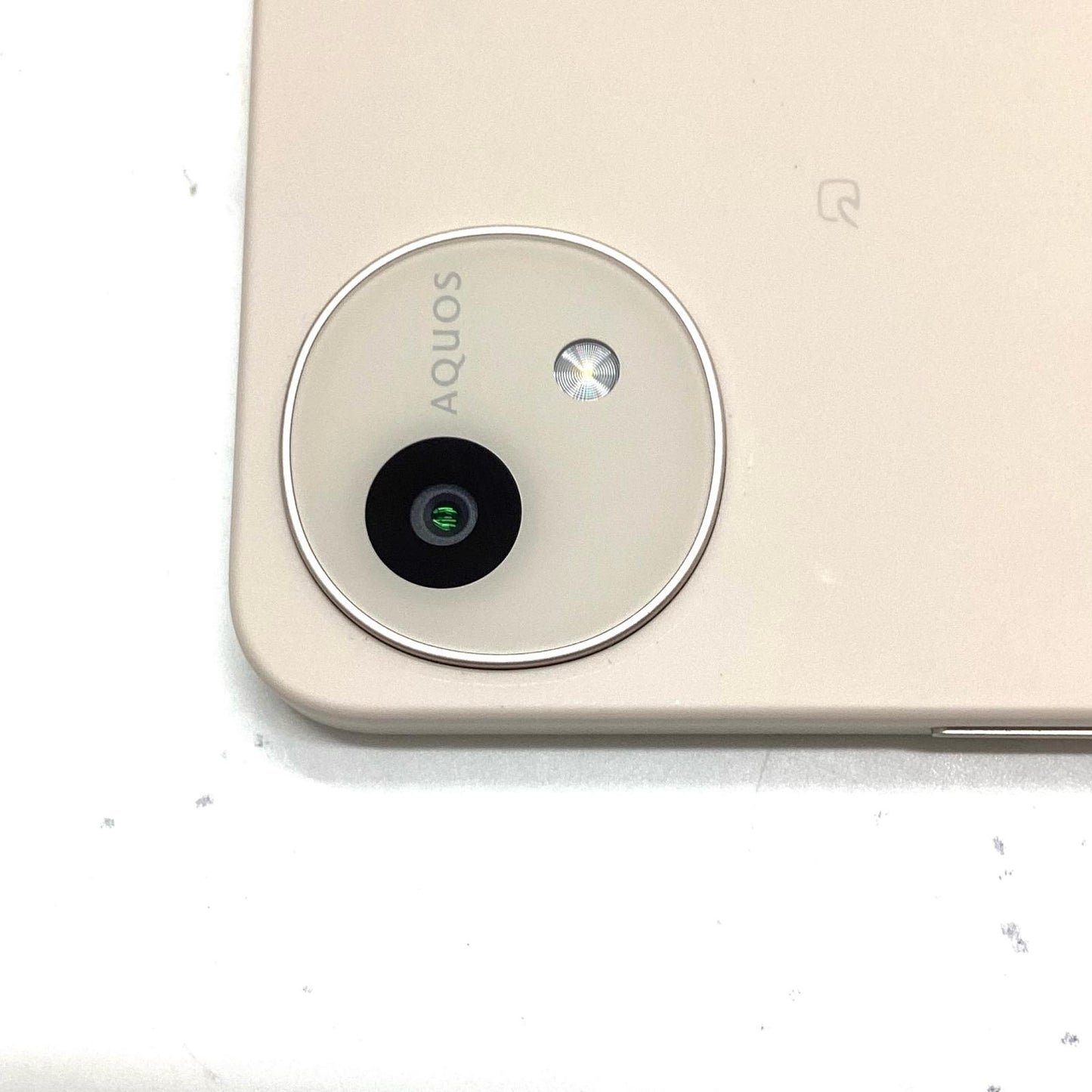 【全額返金保証】【最速発送】SHARP AQUOS wish4 64GB ホワイト docomo SH-52E 白ロム 美品 動作確認済