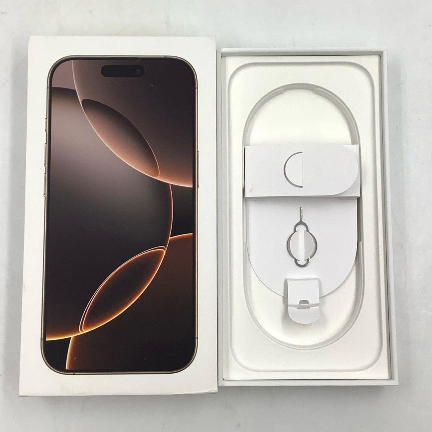 【全額返金保証】【最速発送】Apple iPhone iPhone 16 Pro 1TB デザートチタニウム SIMフリー 白ロム 美品 動作確認済 89%