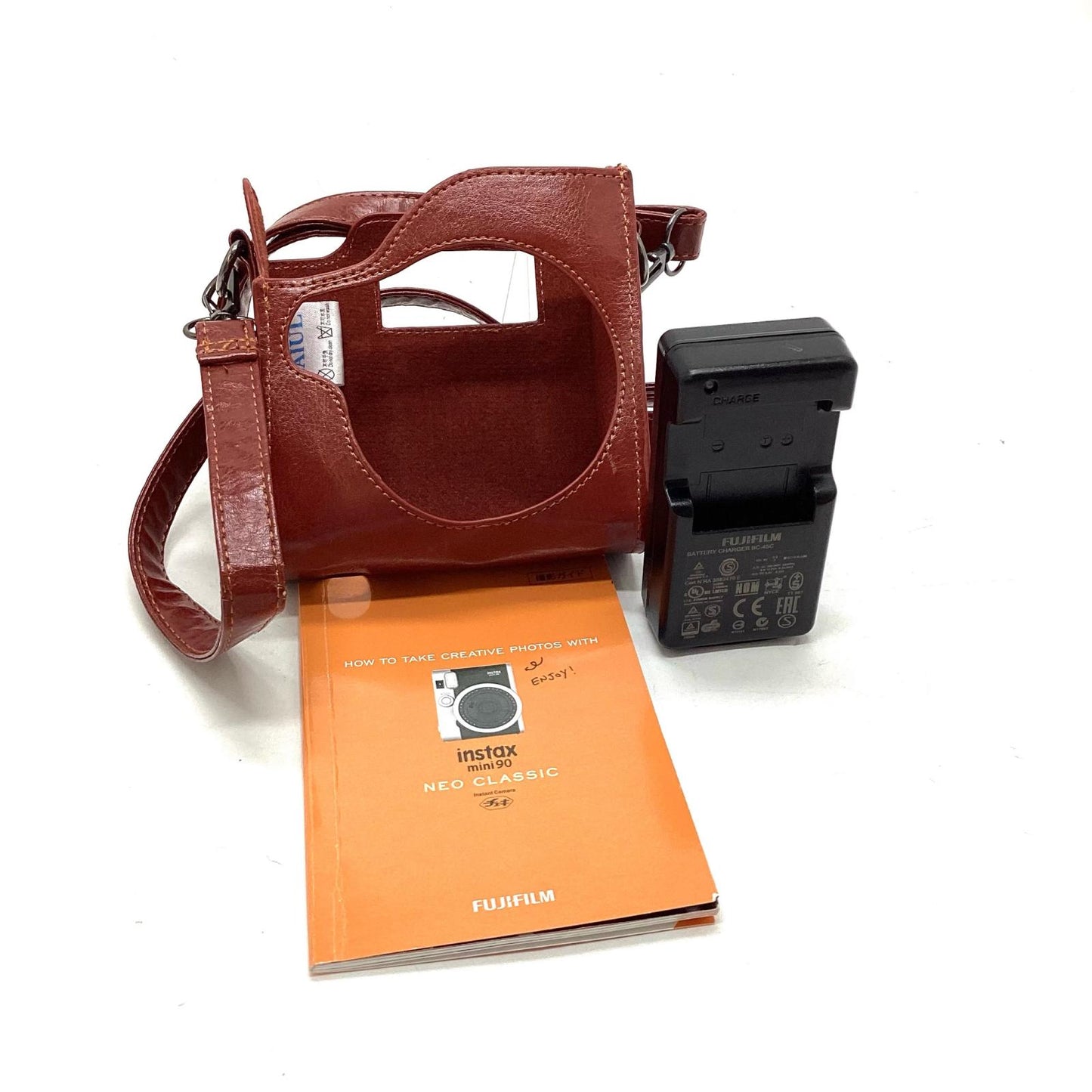 【全額返金保証】【最速発送】FUJIFILM instax mini 90 チェキ ネオクラシック [ブラウン] 超美品 動作確認済