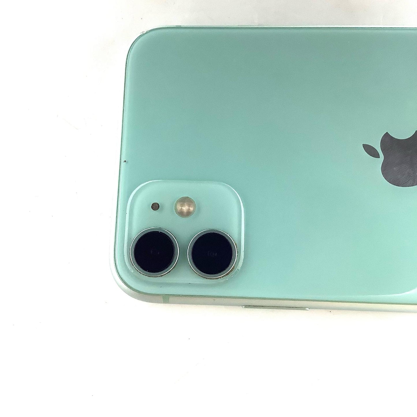 【全額返金保証】【最速発送】Apple iPhone iPhone 11 128GB グリーン docomo 白ロム 動作確認済 72%