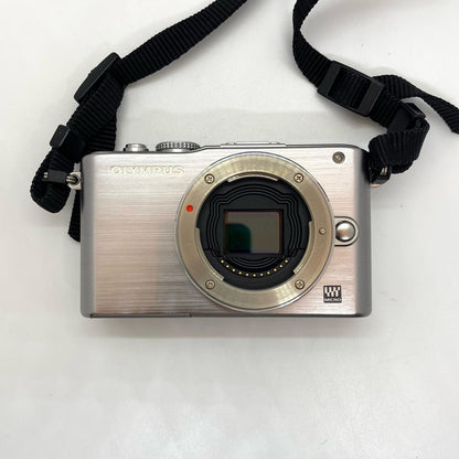 【最速発送】OLYMPUS デジタル一眼 PEN Lite E-PL3 シルバー【難有】