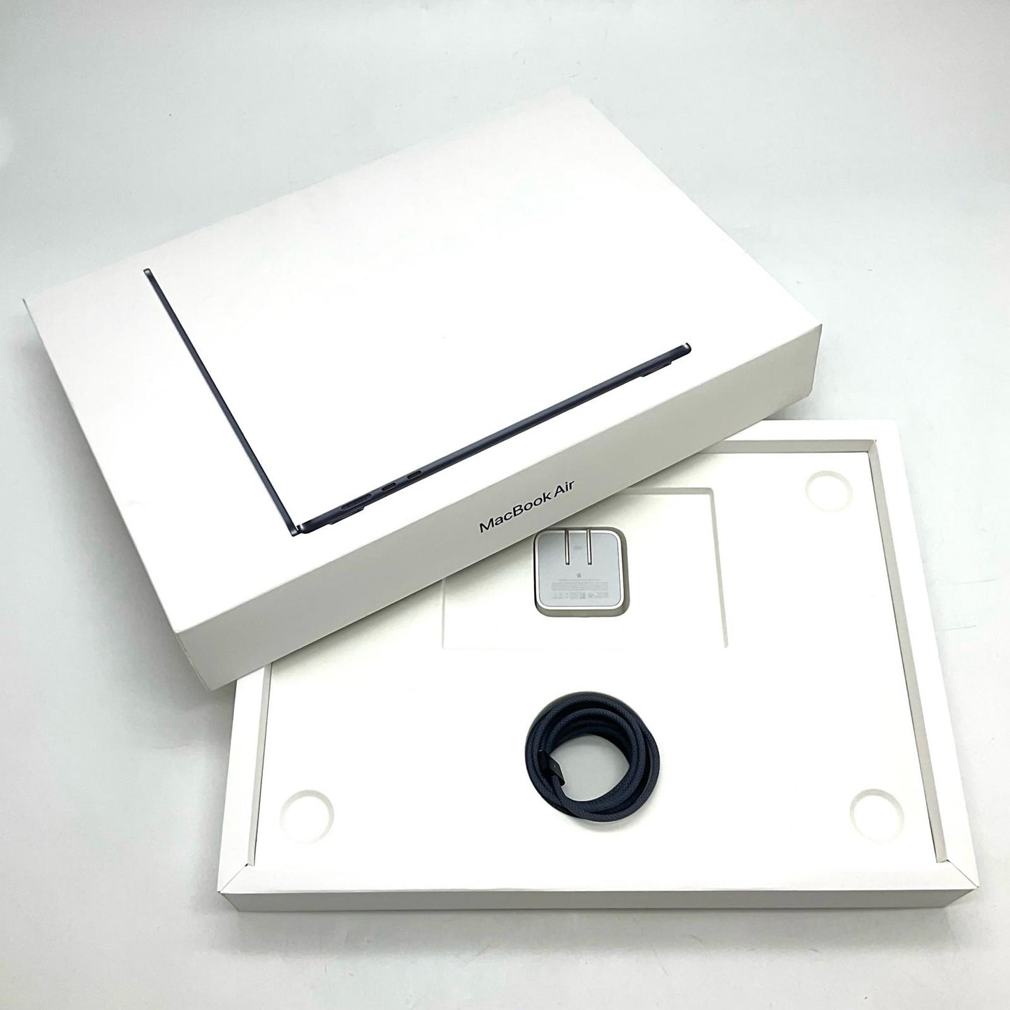 【全額返金保証】【最速発送】Apple MacBook Air 15インチ 2024 Apple M3 8GB 256GB ミッドナイト 100% 超美品 動作確認済