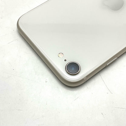 【全額返金保証】【最速発送】Apple iPhone iPhone SE（第3世代） 64GB スターライト au 白ロム 動作確認済 75%