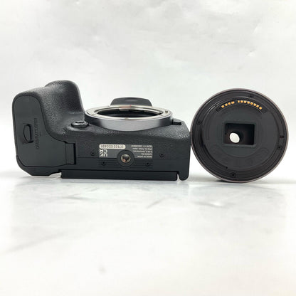 【全額返金保証】【最速発送】Canon デジタル一眼 EOS R10 18-45mm レンズキット ブラック 美品 動作確認済
